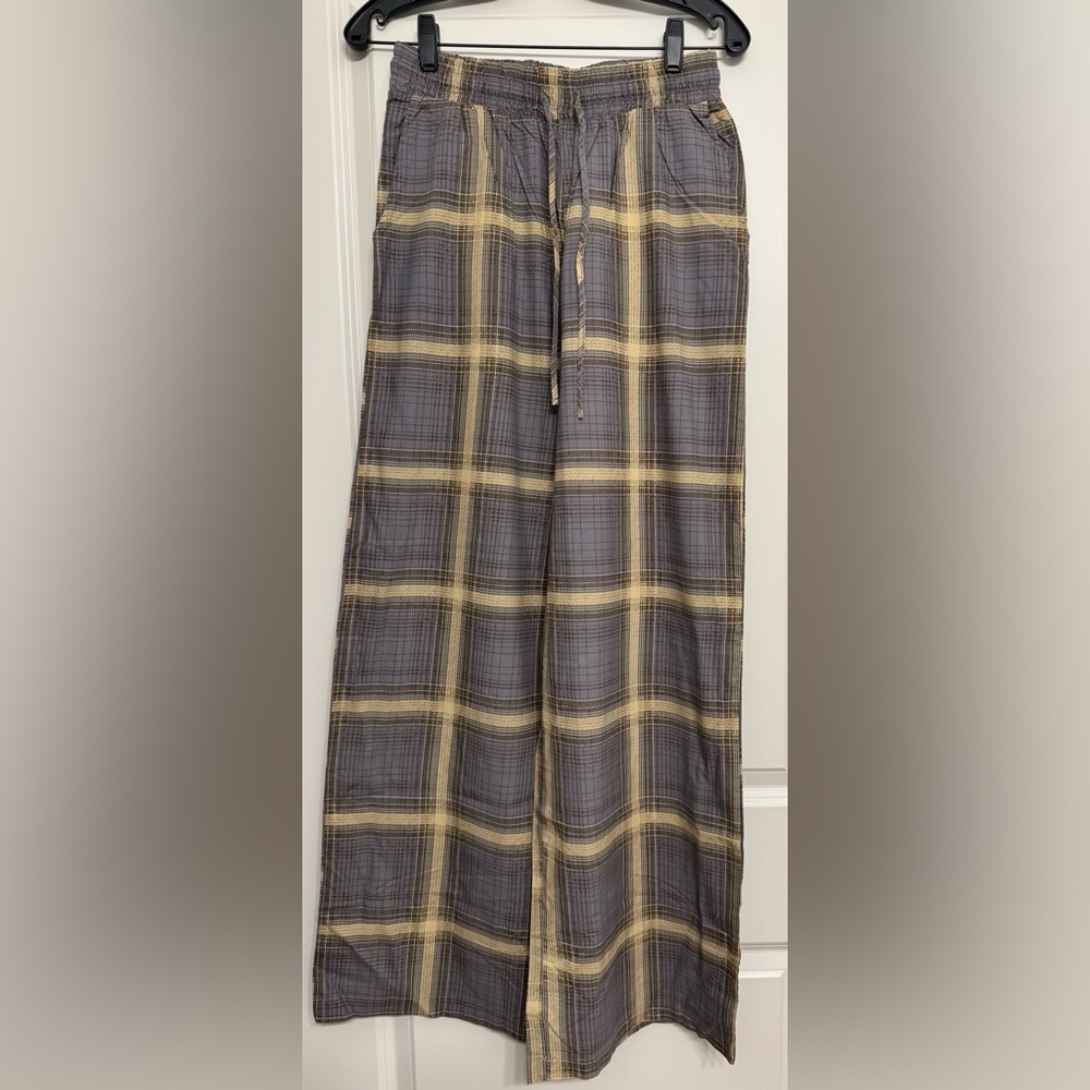 NWT WeWoreWhat Pull On Pajama Bottoms Plaid Yellow - S - Picture 2 of 11